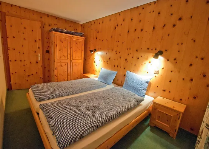 登特布兰奇公寓 *