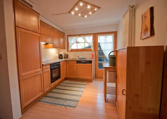 登特布兰奇公寓 *